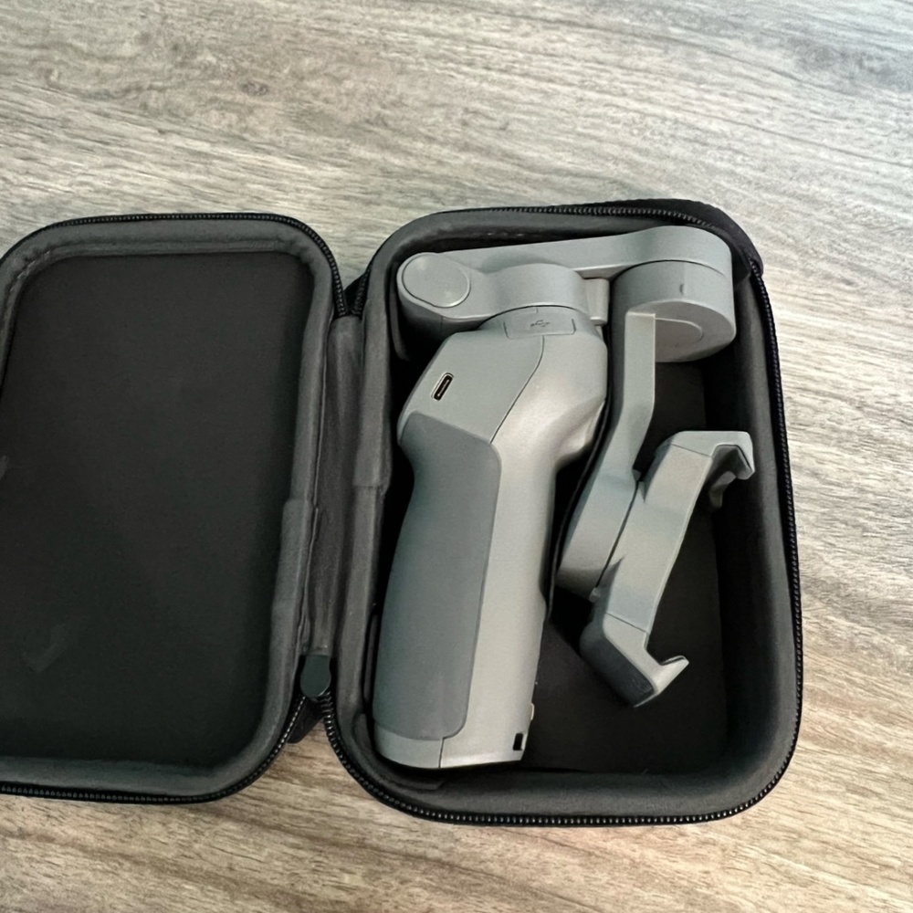 DJI Osmo Mobile 3 Smartphone Gimbal Combo Kit Mini Tripod USB Type-C Charging